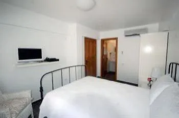 Aika Alaybey Bozcaada